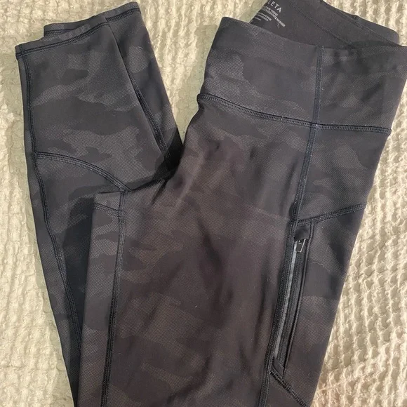 Athleta Rainer reflective leggings - Picture 9 of 9